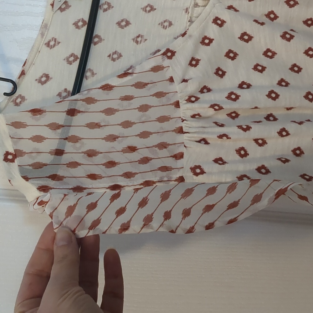 Patterned Lucky brand Women's Top - Picture 2 of 3